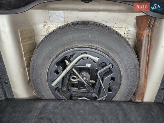 Серый Фиат Линеа, объемом двигателя 1.4 л и пробегом 33 тыс. км за 5900 $, фото 17 на Automoto.ua