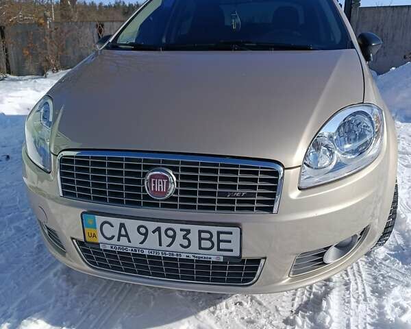 Серый Фиат Линеа, объемом двигателя 1.37 л и пробегом 33 тыс. км за 6250 $, фото 3 на Automoto.ua