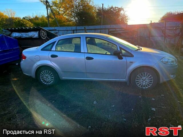 Серый Фиат Линеа, объемом двигателя 1.4 л и пробегом 160 тыс. км за 3500 $, фото 3 на Automoto.ua