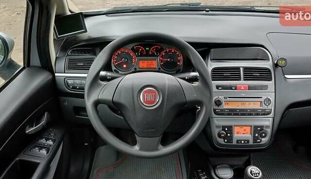 Сірий Фіат Лінеа, об'ємом двигуна 1.25 л та пробігом 53 тис. км за 7500 $, фото 13 на Automoto.ua