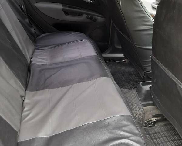 Серый Фиат Линеа, объемом двигателя 1.37 л и пробегом 180 тыс. км за 4900 $, фото 6 на Automoto.ua