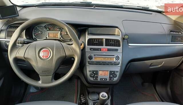 Сірий Фіат Лінеа, об'ємом двигуна 1.25 л та пробігом 54 тис. км за 7700 $, фото 11 на Automoto.ua