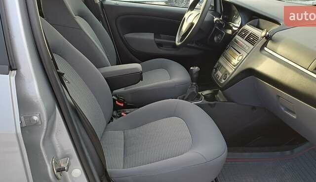 Сірий Фіат Лінеа, об'ємом двигуна 1.25 л та пробігом 54 тис. км за 7700 $, фото 9 на Automoto.ua