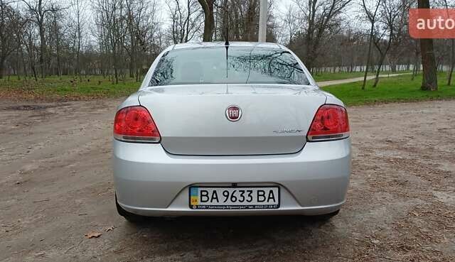 Сірий Фіат Лінеа, об'ємом двигуна 1.25 л та пробігом 53 тис. км за 7500 $, фото 4 на Automoto.ua