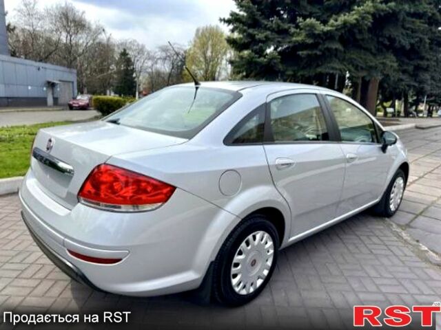Серый Фиат Линеа, объемом двигателя 1.4 л и пробегом 0 тыс. км за 7500 $, фото 2 на Automoto.ua
