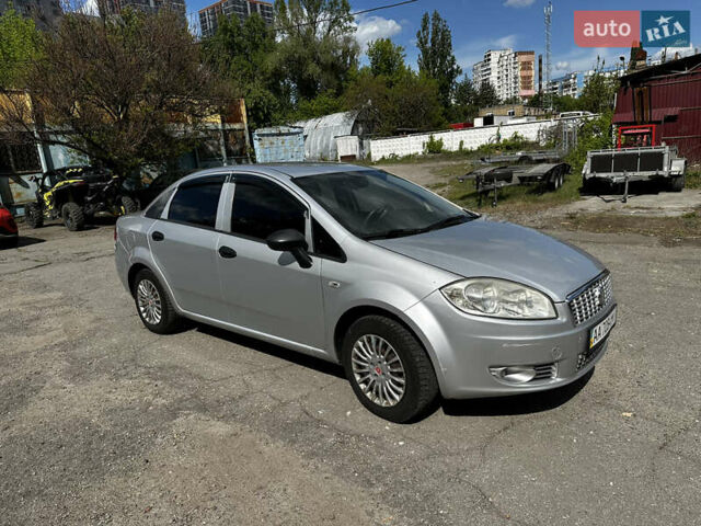 Серый Фиат Линеа, объемом двигателя 1.37 л и пробегом 262 тыс. км за 3600 $, фото 9 на Automoto.ua