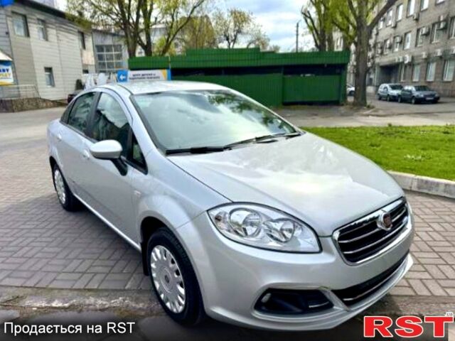 Серый Фиат Линеа, объемом двигателя 1.4 л и пробегом 0 тыс. км за 7500 $, фото 3 на Automoto.ua