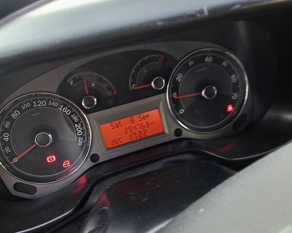 Сірий Фіат Лінеа, об'ємом двигуна 1.25 л та пробігом 254 тис. км за 4700 $, фото 18 на Automoto.ua