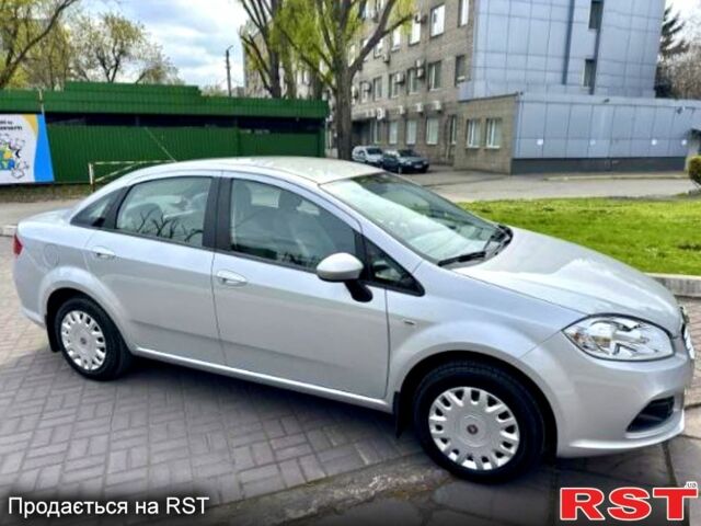 Серый Фиат Линеа, объемом двигателя 1.4 л и пробегом 0 тыс. км за 7500 $, фото 1 на Automoto.ua