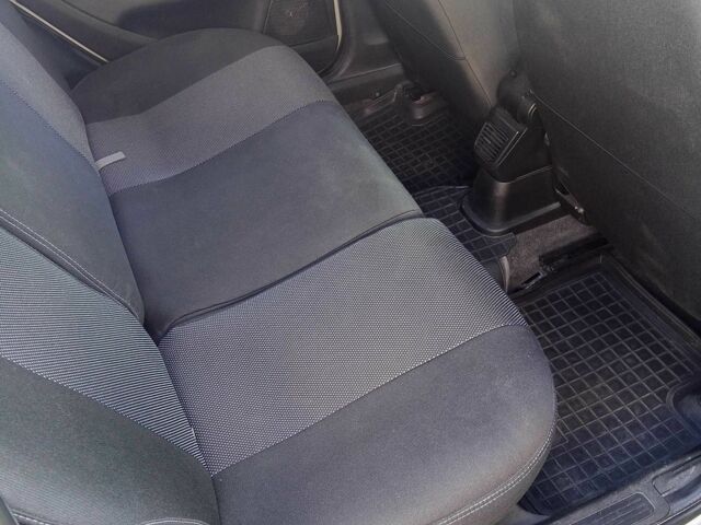 Серый Фиат Линеа, объемом двигателя 1.2 л и пробегом 254 тыс. км за 4600 $, фото 23 на Automoto.ua