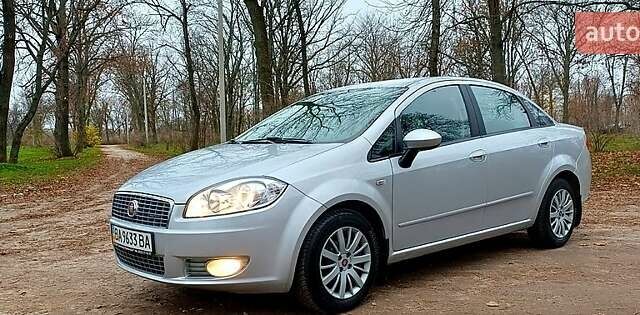 Серый Фиат Линеа, объемом двигателя 1.3 л и пробегом 53 тыс. км за 7700 $, фото 13 на Automoto.ua