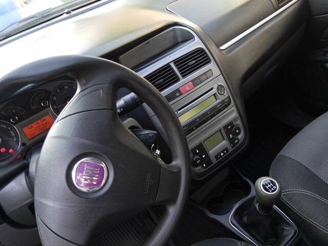 Серый Фиат Линеа, объемом двигателя 1.2 л и пробегом 254 тыс. км за 4600 $, фото 19 на Automoto.ua