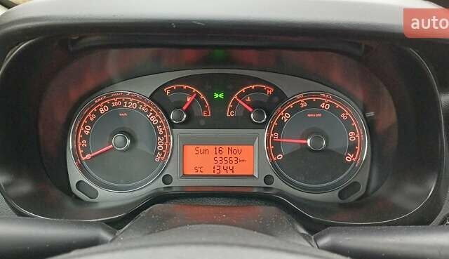 Сірий Фіат Лінеа, об'ємом двигуна 1.25 л та пробігом 53 тис. км за 7500 $, фото 16 на Automoto.ua