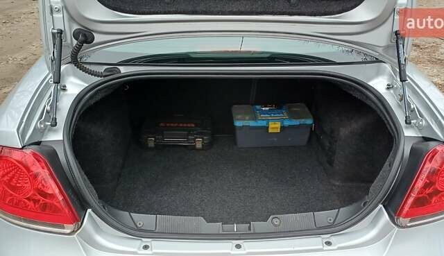 Сірий Фіат Лінеа, об'ємом двигуна 1.25 л та пробігом 53 тис. км за 7500 $, фото 22 на Automoto.ua