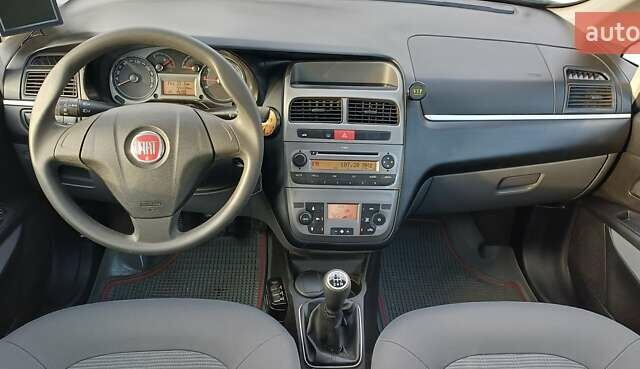 Сірий Фіат Лінеа, об'ємом двигуна 1.25 л та пробігом 54 тис. км за 7700 $, фото 10 на Automoto.ua