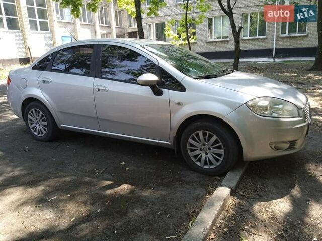 Серый Фиат Линеа, объемом двигателя 1.37 л и пробегом 180 тыс. км за 4900 $, фото 3 на Automoto.ua