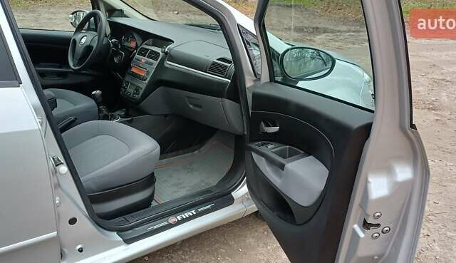 Сірий Фіат Лінеа, об'ємом двигуна 1.25 л та пробігом 53 тис. км за 7500 $, фото 10 на Automoto.ua