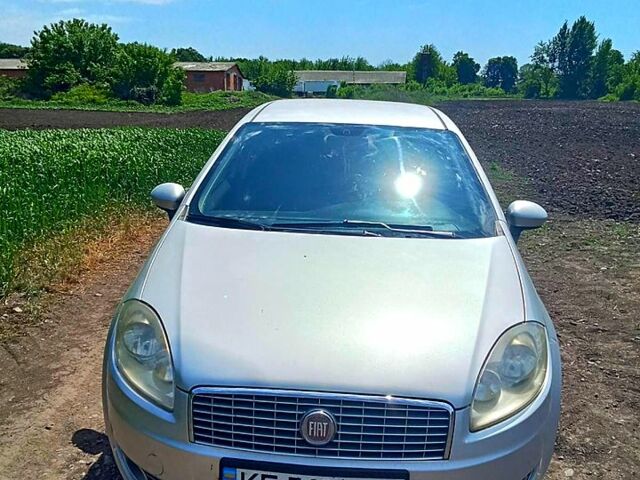 Сірий Фіат Лінеа, об'ємом двигуна 1.4 л та пробігом 200 тис. км за 3200 $, фото 4 на Automoto.ua