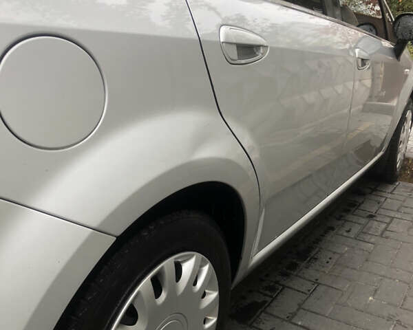 Серый Фиат Линеа, объемом двигателя 1.37 л и пробегом 279 тыс. км за 4150 $, фото 8 на Automoto.ua