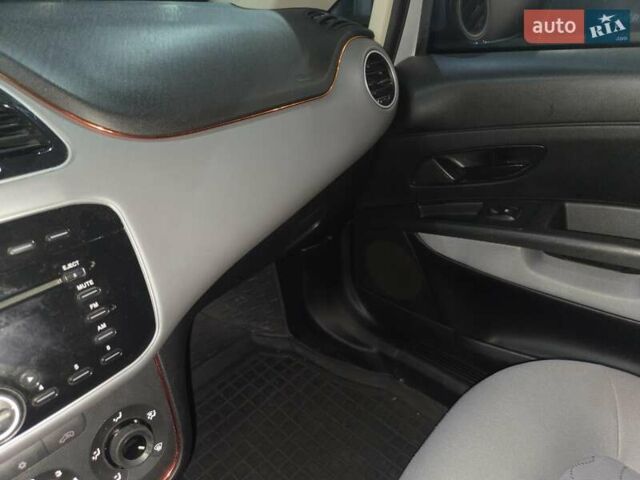 Сірий Фіат Лінеа, об'ємом двигуна 1.37 л та пробігом 113 тис. км за 6500 $, фото 32 на Automoto.ua