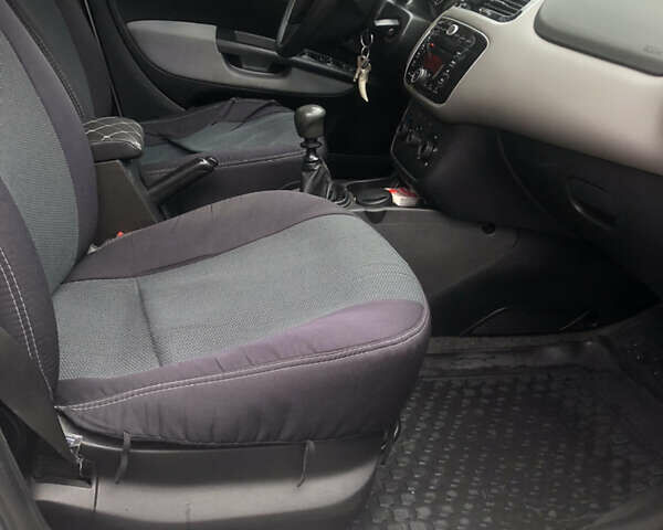 Сірий Фіат Лінеа, об'ємом двигуна 1.37 л та пробігом 279 тис. км за 4150 $, фото 12 на Automoto.ua