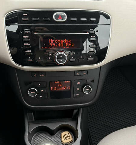 Серый Фиат Линеа, объемом двигателя 1.25 л и пробегом 121 тыс. км за 6500 $, фото 6 на Automoto.ua