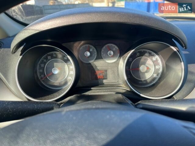 Серый Фиат Линеа, объемом двигателя 1.37 л и пробегом 152 тыс. км за 5100 $, фото 5 на Automoto.ua