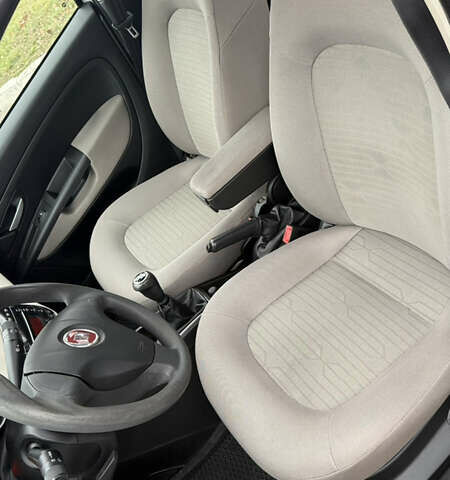 Серый Фиат Линеа, объемом двигателя 1.25 л и пробегом 121 тыс. км за 5800 $, фото 7 на Automoto.ua