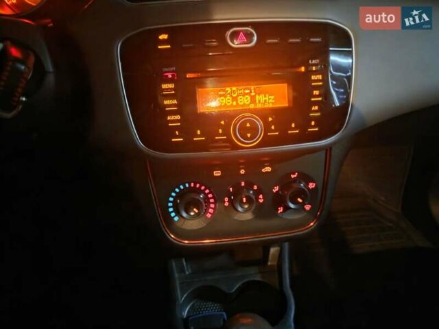 Сірий Фіат Лінеа, об'ємом двигуна 1.37 л та пробігом 113 тис. км за 6500 $, фото 28 на Automoto.ua