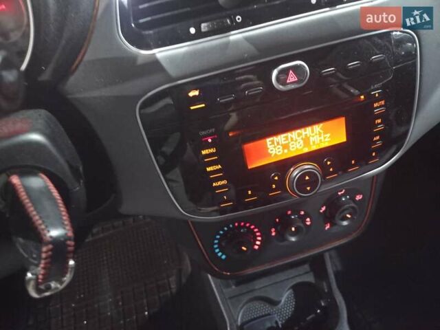 Сірий Фіат Лінеа, об'ємом двигуна 1.37 л та пробігом 113 тис. км за 6500 $, фото 21 на Automoto.ua