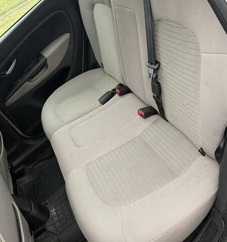 Серый Фиат Линеа, объемом двигателя 1.25 л и пробегом 121 тыс. км за 5800 $, фото 8 на Automoto.ua