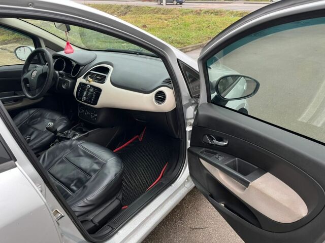 Серый Фиат Линеа, объемом двигателя 1.4 л и пробегом 280 тыс. км за 4500 $, фото 6 на Automoto.ua