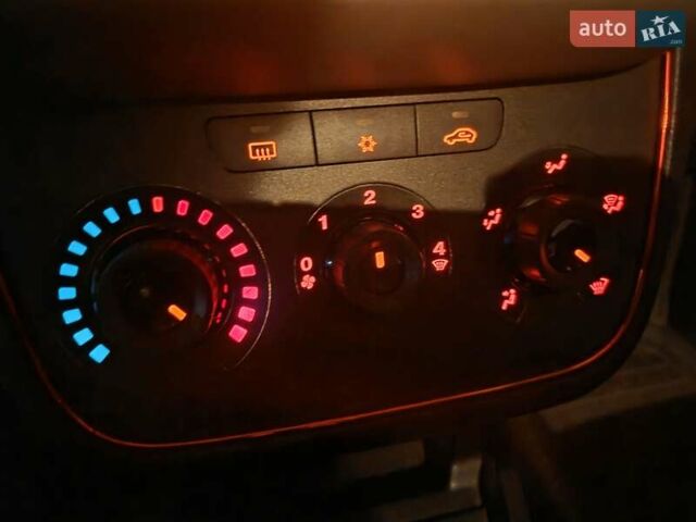 Сірий Фіат Лінеа, об'ємом двигуна 1.37 л та пробігом 113 тис. км за 6500 $, фото 30 на Automoto.ua