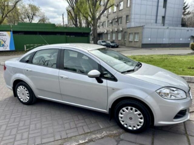 Серый Фиат Линеа, объемом двигателя 0 л и пробегом 9 тыс. км за 8200 $, фото 1 на Automoto.ua