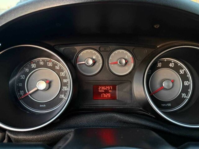 Сірий Фіат Лінеа, об'ємом двигуна 1.4 л та пробігом 236 тис. км за 5690 $, фото 17 на Automoto.ua