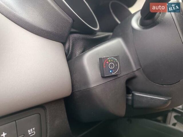 Серый Фиат Линеа, объемом двигателя 1.37 л и пробегом 180 тыс. км за 490 $, фото 37 на Automoto.ua