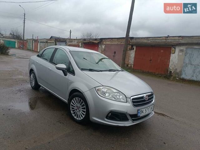 Серый Фиат Линеа, объемом двигателя 1.37 л и пробегом 180 тыс. км за 490 $, фото 4 на Automoto.ua