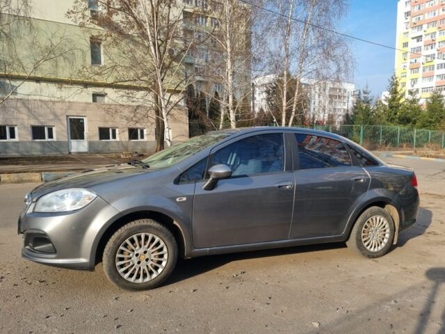 Серый Фиат Линеа, объемом двигателя 1.4 л и пробегом 119 тыс. км за 5999 $, фото 3 на Automoto.ua