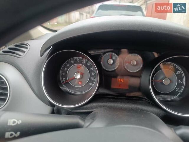 Серый Фиат Линеа, объемом двигателя 1.37 л и пробегом 180 тыс. км за 490 $, фото 27 на Automoto.ua