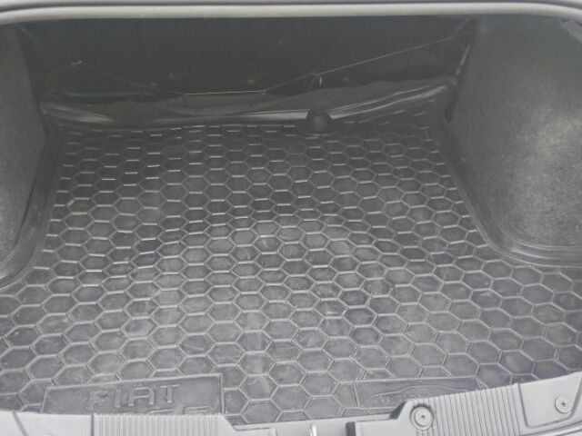 Сірий Фіат Лінеа, об'ємом двигуна 0 л та пробігом 135 тис. км за 5000 $, фото 4 на Automoto.ua