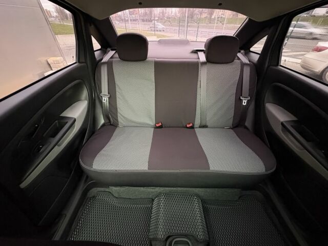 Сірий Фіат Лінеа, об'ємом двигуна 1.4 л та пробігом 182 тис. км за 6900 $, фото 9 на Automoto.ua