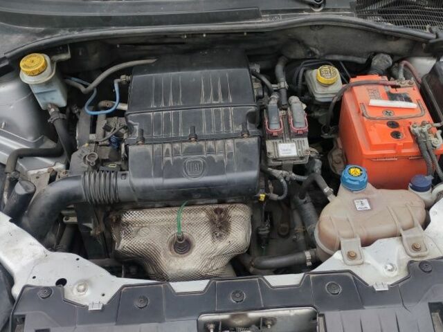 Сірий Фіат Лінеа, об'ємом двигуна 0 л та пробігом 135 тис. км за 5000 $, фото 3 на Automoto.ua