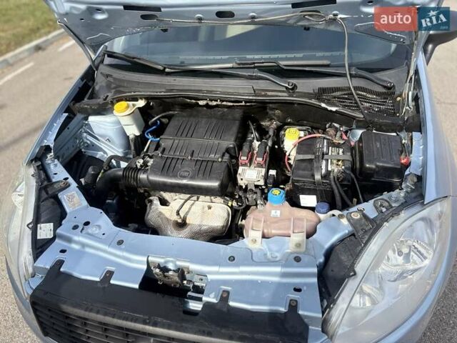 Фіат Лінеа 2007 у Харкові на Automoto.ua Синій Фіат Лінеа, об'ємом двигуна 1.37 л та пробігом 170 тис. км за 4400 $, фото 16 на Automoto.ua