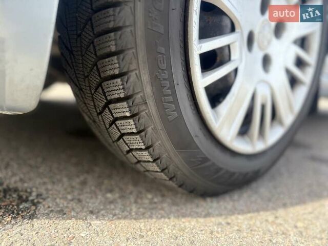 Фіат Лінеа 2007 у Харкові на Automoto.ua Синій Фіат Лінеа, об'ємом двигуна 1.37 л та пробігом 170 тис. км за 4400 $, фото 17 на Automoto.ua