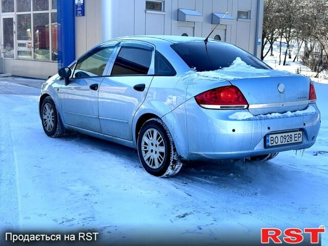 Синий Фиат Линеа, объемом двигателя 1.4 л и пробегом 1750 тыс. км за 4100 $, фото 6 на Automoto.ua