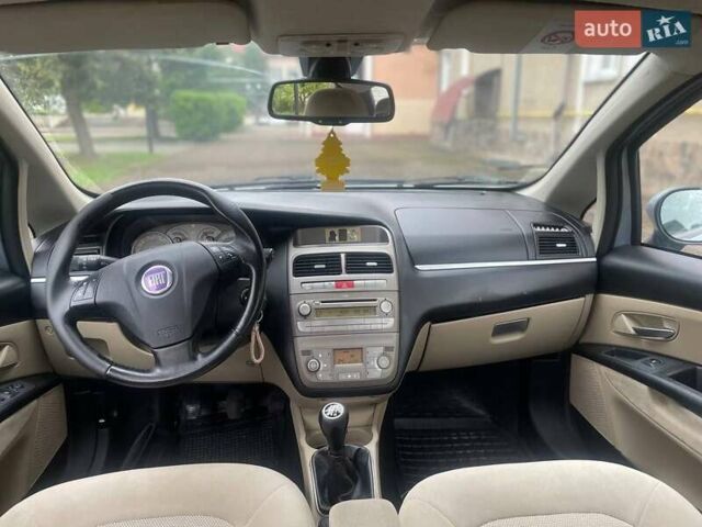 Синий Фиат Линеа, объемом двигателя 1.25 л и пробегом 240 тыс. км за 4200 $, фото 3 на Automoto.ua