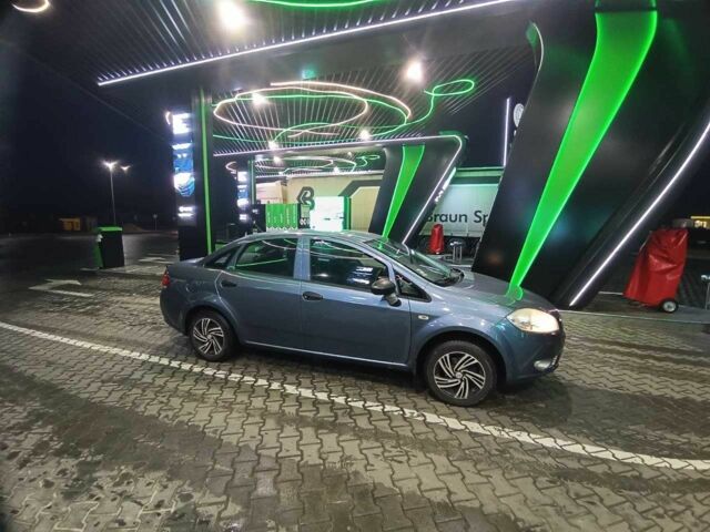 Синий Фиат Линеа, объемом двигателя 0 л и пробегом 168 тыс. км за 4000 $, фото 5 на Automoto.ua