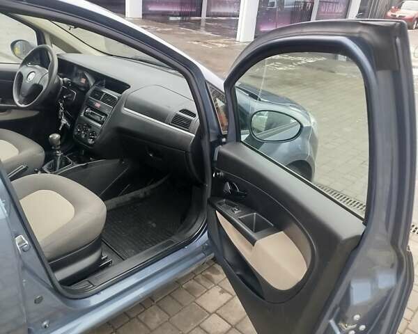 Синій Фіат Лінеа, об'ємом двигуна 1.37 л та пробігом 200 тис. км за 3500 $, фото 7 на Automoto.ua