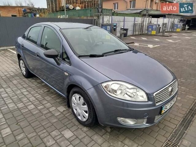 Синий Фиат Линеа, объемом двигателя 1.37 л и пробегом 200 тыс. км за 3200 $, фото 4 на Automoto.ua