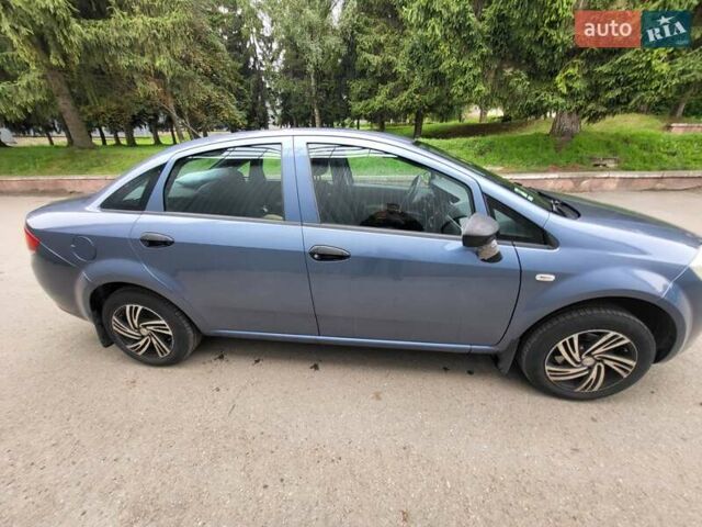 Синий Фиат Линеа, объемом двигателя 1.37 л и пробегом 165 тыс. км за 3600 $, фото 2 на Automoto.ua